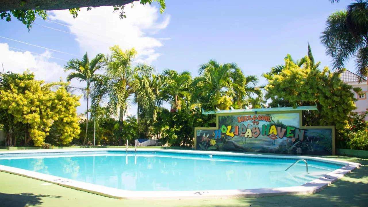 Bed & Breakfast Holidays At Holiday Heaven Runaway Bay